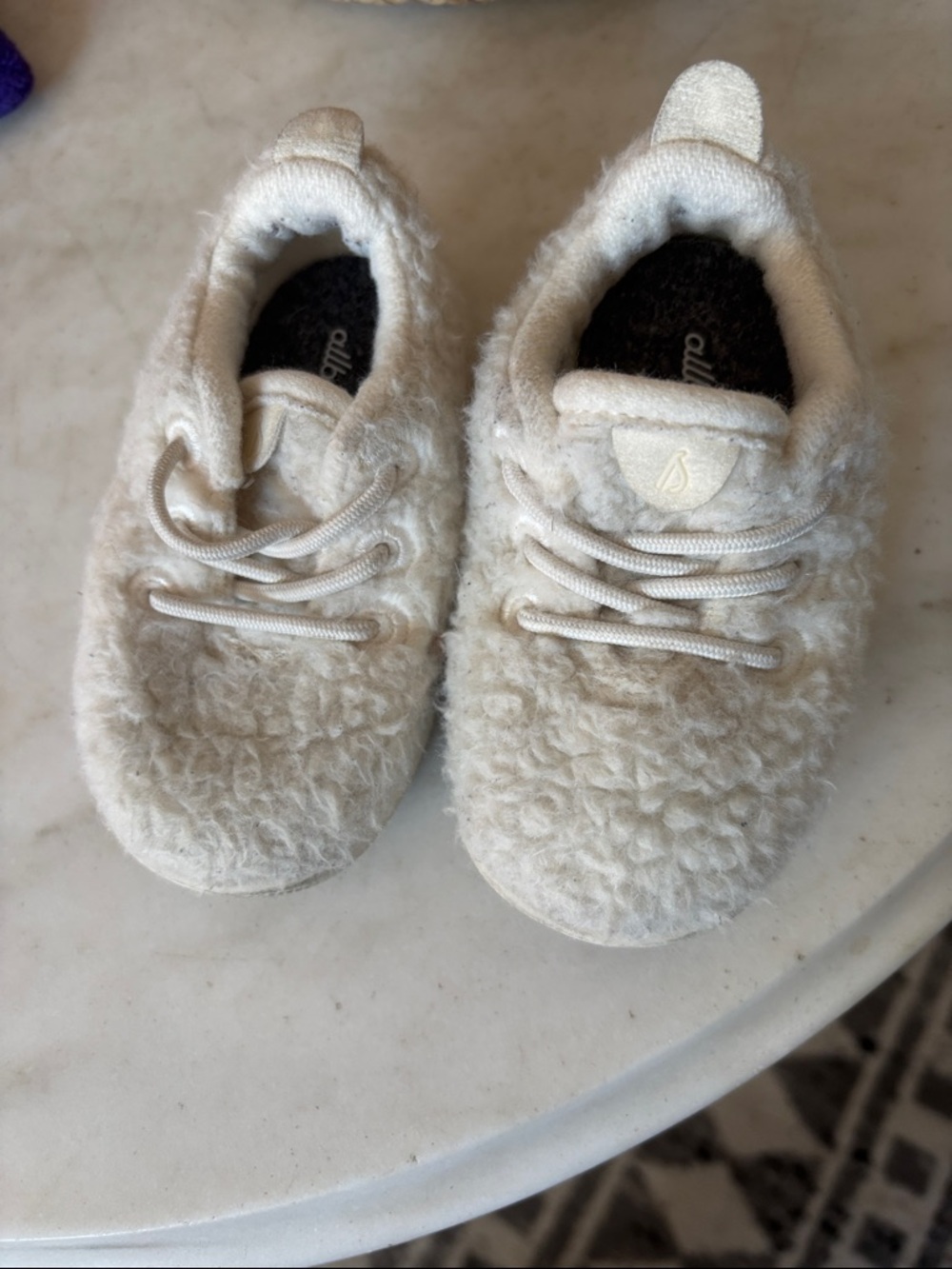 allbirds Kids Sherpa Slip-On Slippers in Off-White